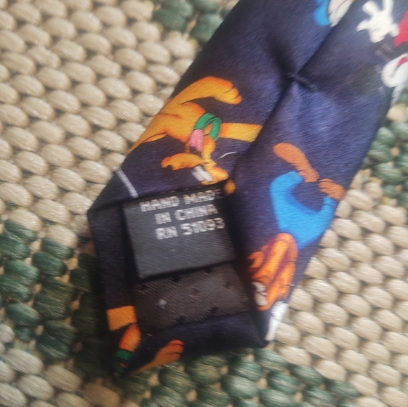 Mickey Unlimited Men's Tie 100% Silk Hand Made Disney Mickey Mouse BLUE - Picture 4 of 6